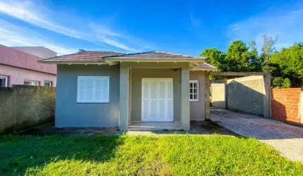 Casa 03 Dorm à venda no Bairro Village com 60 m² de área privativa