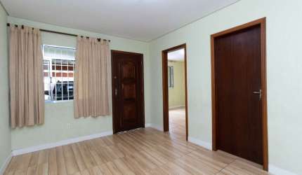 Casa tipo para venda com 3 quartos, sendo 1 suíte, 127m²