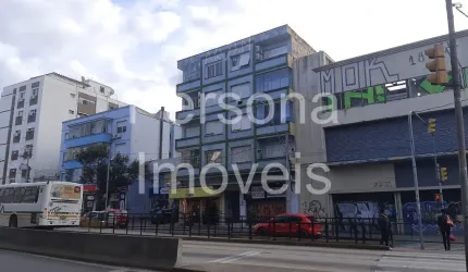 Apartamento 03 dorm de frente com sacada – Petrópolis – Porto Alegre - RS