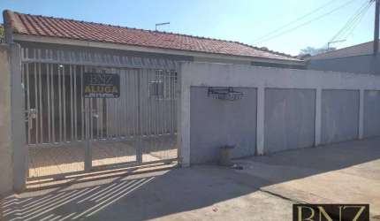Casa com 3 Quartos e Garagem Coberta no Conjunto Padre Bernardes !