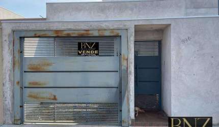 Conforto e Tranquilidade: Casa à Venda no Jardim Paraná!
