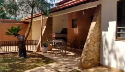 Casa Comercial e Residencial a Venda no Centro