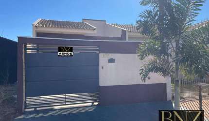 Casa à Venda ou Locação no Jardim Universidade