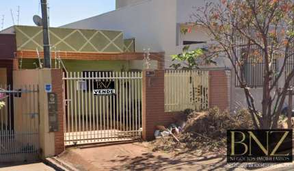 Casa à Venda no Jardim Araucárias