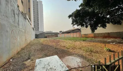 Amplo Terreno a Venda no Centro