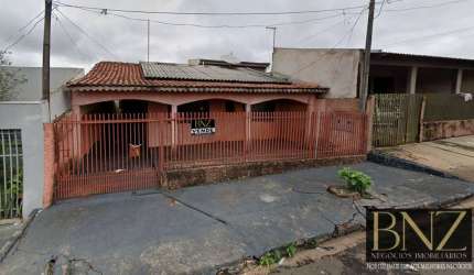 Casa à Venda no Flamingos – Oportunidade de Investimento