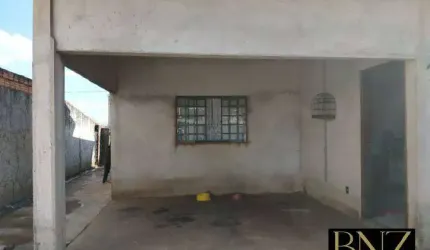 Casa à Venda
