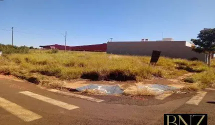 Terreno de esquina no Jd. Interlagos II
