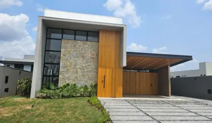 Venda - Residência em Condominio Fechado em Maringá