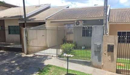 Venda - Residência no Conjunto Requião em Maringá