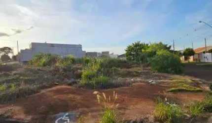 Venda - Terreno de esquina no Residencial Arezzo em Maringá