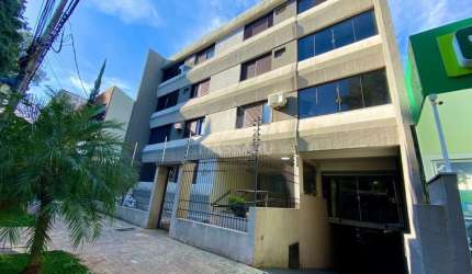 Locação - Apartamento na Zona 04 em Maringá
