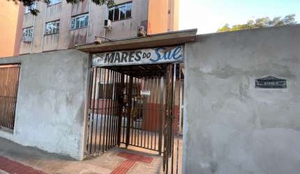 Locação - Apartamento no Ed. Mares do Sul em Maringá
