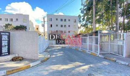 Apartamento em Colônia