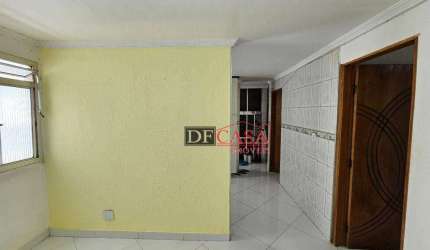 Apartamento em Conjunto Residencial José Bonifácio