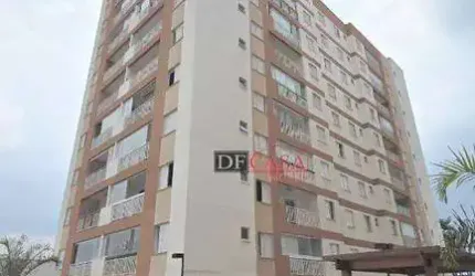 Apartamento em Vila Carmosina