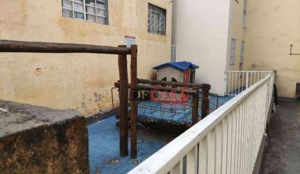 Apartamento em Vila Carmosina