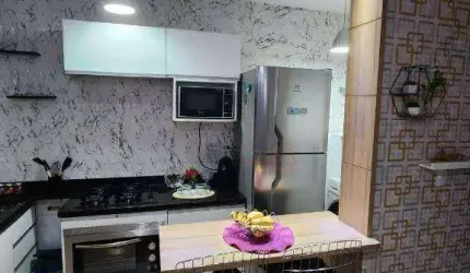 Apartamento em AE Carvalho