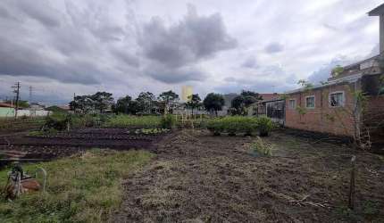 ÁREA A VENDA NO CAJURU COM EXCELENTE POTENCIAL COMERCIAL
