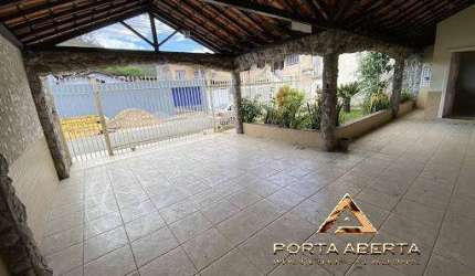 Casa no Amaro Lanari com 4 quartos - Cod. 1166