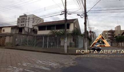 CASA DUPLEX COM 6 QUARTOS E ELEVADOR - B SANTA HELENA - COD 270