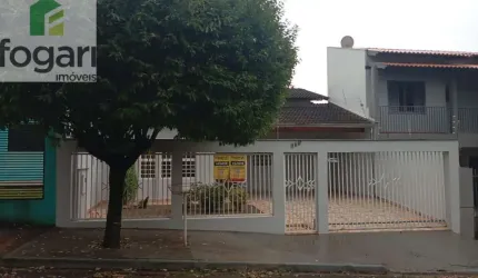 casa  sozinha no quintal  area construçao 160 terreno 250