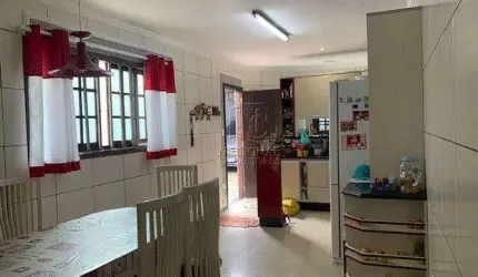 Casa com 3 dormitórios à venda, 187 m² por R$ 800.000,00 - Parque Jaçatuba - Santo André/SP