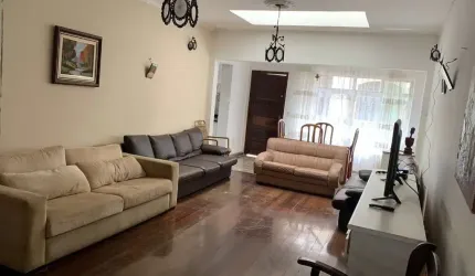 Casa térrea Jardim Avelino com 3 dormitórios e 2 vagas para autos