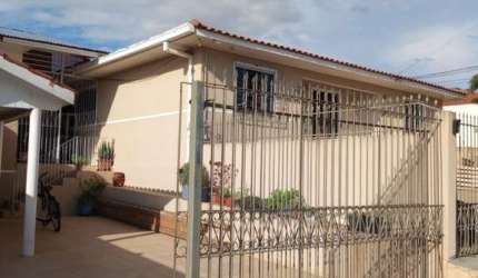 RESIDÊNCIA COM 2 SUÍTES NO CHAPADA