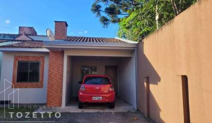CASA EM CONDOMÍNIO NA REGIÃO DE UVARANAS