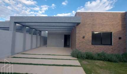 Excelente casa à venda no Le Parc em Uvaranas