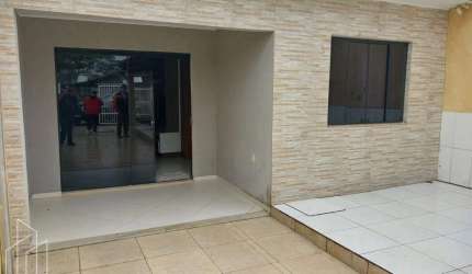 Casa na Praia de Matinhos ? Balneário de Monções
