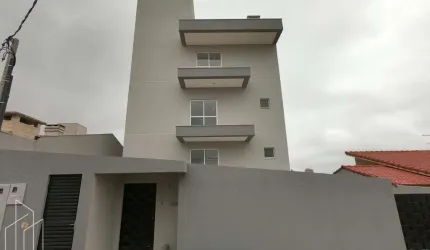 Apartamento com suíte- Jardim Carvalho