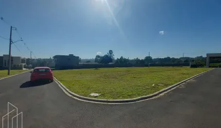 Excelente terreno de esquina à venda no Res. Valle do Sol