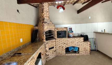 Casa para Venda em Rio das Ostras, Village Rio das Ostras, 3 dormitórios, 1 suíte, 1 banheiro, 2 vagas