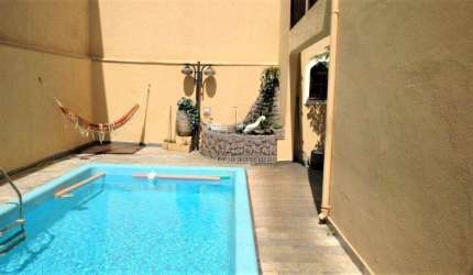 Sobrado com 2 suítes, 5 vagas à venda, 221 m² por R$ 950.000 - Vila Camilópolis - Santo André/SP