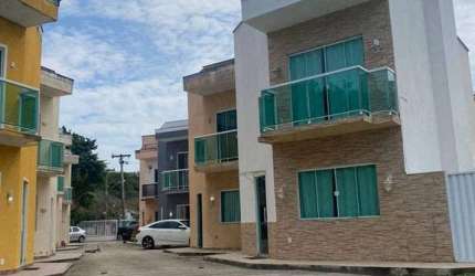 CASA EM CONDOMÍNIO DUPLEX  03 QUARTOS NO CANAL NAVEGADO - CABO FRIO/RJ