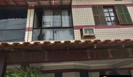 CASA EM CONDOMÍNIO COM 02 QUARTOS, PALMEIRAS - CABO FRIO/RJ