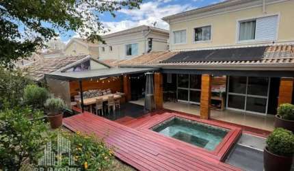 RR7564 Casa 243m² CONDOMÍNIO TAMBORÉ 7 - OPORTUNIDADE - 3 Suítes 4 Vagas - Santana de Parnaíba, SP - Ótima Localização - TAMBORÉ