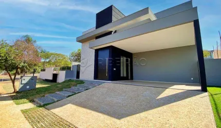 Casa Térrea com Piscina à venda em Condomínio 3 suítes (1 master) 4 vagas Alphaville