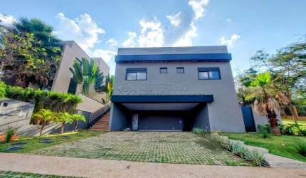 Sobrado em Alpha Ville 3 para venda com 4 suítes 6 Vagas