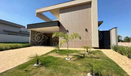 Casa Térrea com Piscina à venda em Condomínio 03 suítes 04 vagas Residencial Alto do Castelo