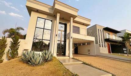 Sobrado 3 suítes e piscina condomínio Terras de Florença