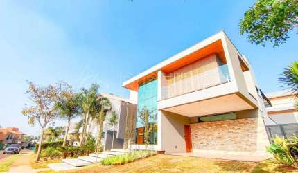 Casa a venda com 4 Suítes e piscina no Alphaville