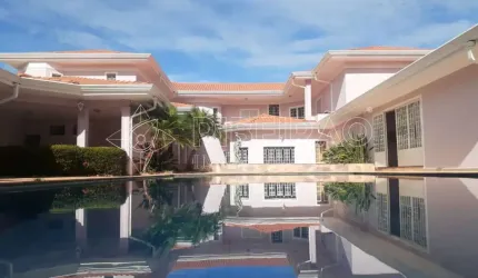 Casa sobrado diferenciada com 4 Dormitórios no Jardim Canadá