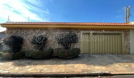Casa Térrea com piscina a venda no Bairro Lagoinha