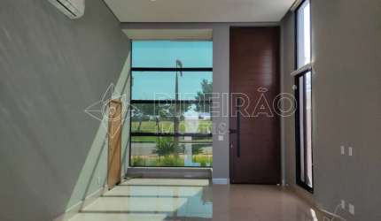 Casa com 2 suítes e piscina para locação no condomínio Terras de Florença