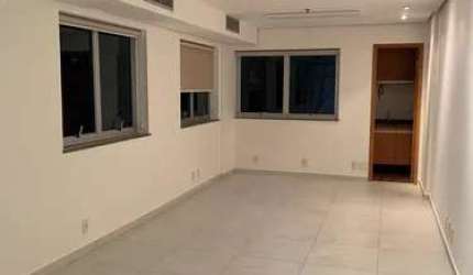 Conj. Comercial à venda no Cerqueira César com 31m²