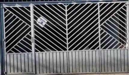 Sobrado à venda com 2 dormitórios e 2 vagas no Cursino