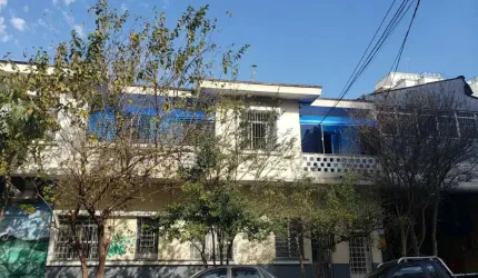 Casa Sobrado à venda na Lapa com 2 dormitórios e 1 vaga.